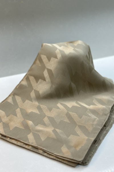 Bbc İpeksi Kazayağı Jakar Şal - Bej