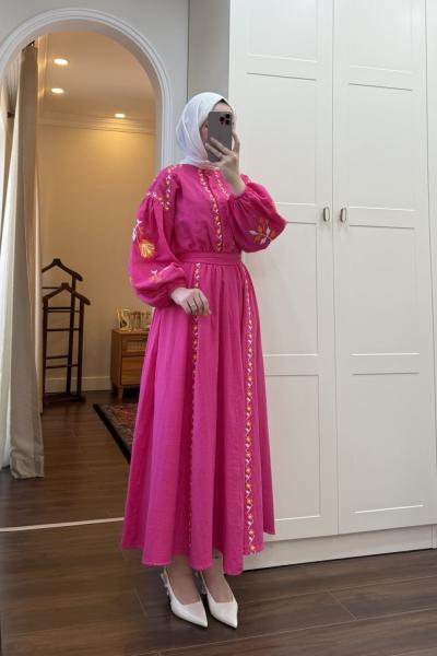 BBC NAKIŞLI KETEN ELBİSE - PEMBE